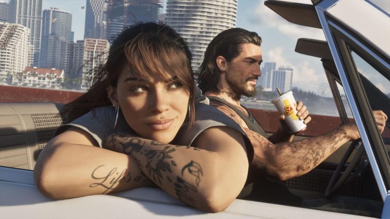 Jason y Lucia en un vehículo en Vice City, escena del tráiler oficial de lanzamiento de Grand Theft Auto VI.